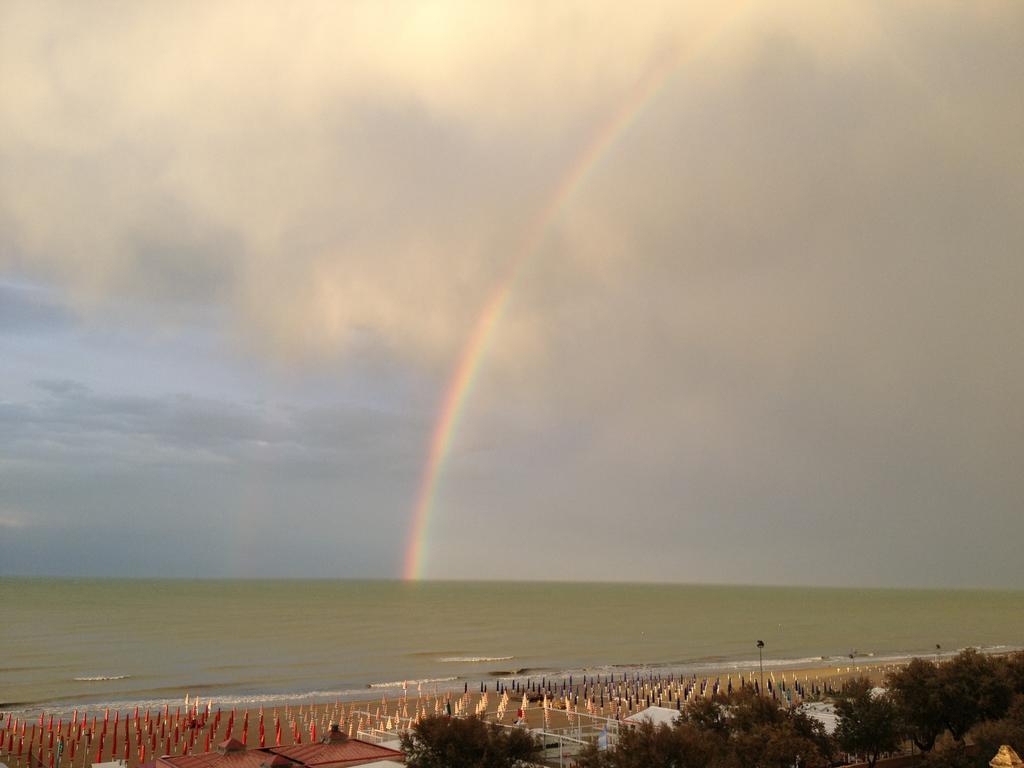 Hotel Vienna Senigallia Exterior photo